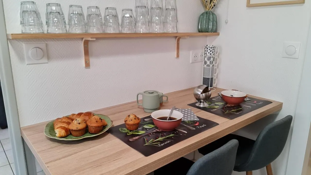 아파트 T2 55M² Tout Confort Avec Jardin. Cuisine Et Equipements Neufs. Wifi Tv Parking 발마